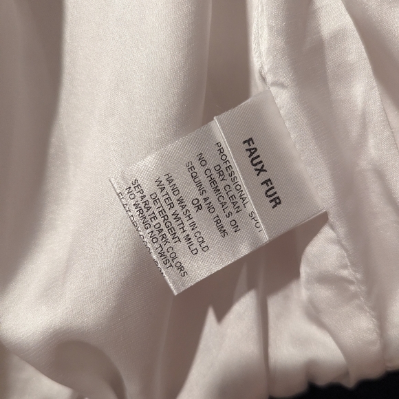 Hannah Banana Girls Size 7 Faux Fur and Embroidered Patch Jacket - Picture 4 of 6